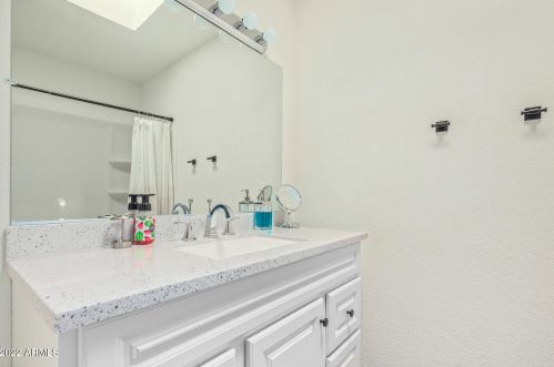 1107 Charleston Ave, Phoenix AZ  85022-1145 exterior