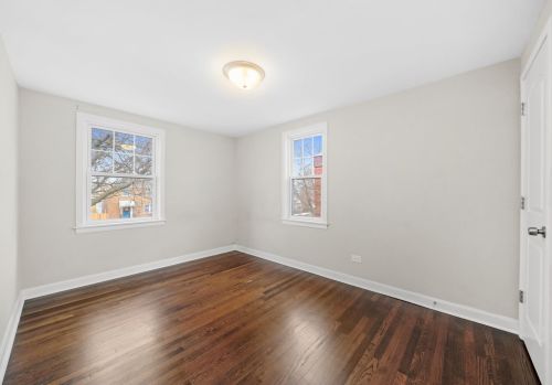 7339 Washtenaw Ave, Chicago IL 60645-1401 exterior