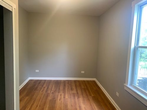 8444 Buffalo Ave, Chicago IL  60617-2609 exterior