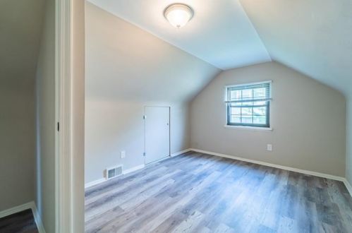 223 Auburn St, Pittsburgh PA  15206-3209 exterior