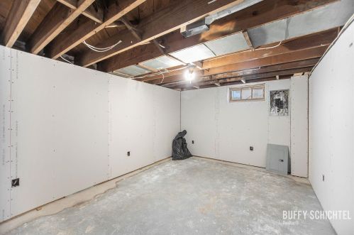 1451 Barclay St, Meskegon MI 49441-2207 exterior