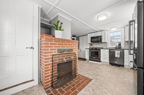 33 Washington St, Concord NH  03301-4341 exterior