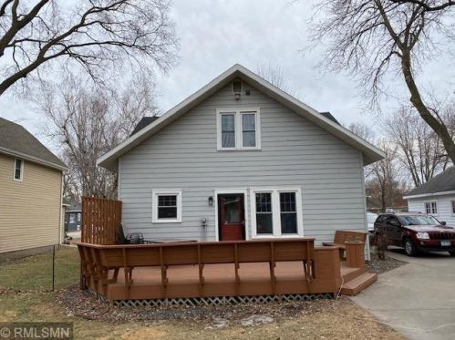 323 5th St, Litchfield MN 55355-1806 exterior