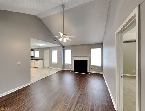 5272 Shirewick Dr, Lithonia GA  30058-3861 exterior