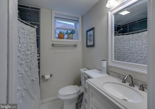 1843 Dudley St, Philadelphia PA 19145-2923 exterior