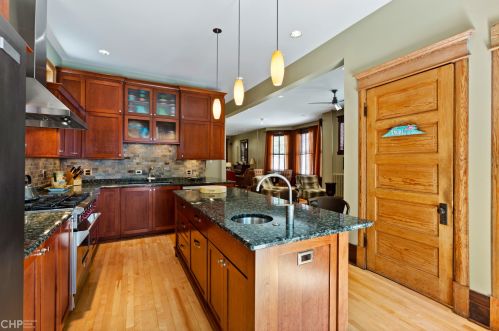 1309 Carmen Ave, Chicago IL 60640-2903 exterior