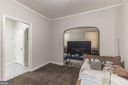 161 27 St, Camden NJ 08105-3927 exterior