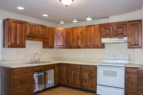 27 Bradley St, Concord NH  03301-6433 exterior