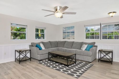 761 95th Ave, Naples FL 34108-2456 exterior