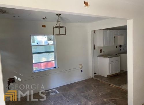 2146 Castlewood St, Atlanta GA 30344-1003 exterior