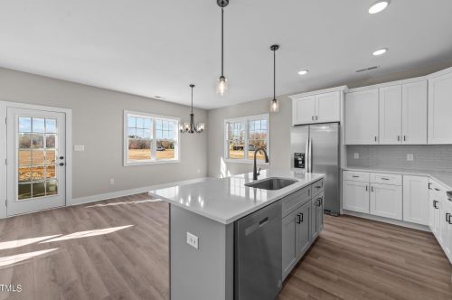 6041 Farmwood Loop, Wilson NC 27896-8010 exterior