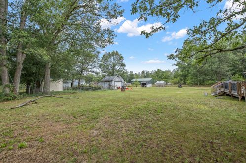 663 Maple Is Rd, Meskegon MI 49442-9479 exterior