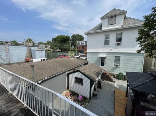 55 Clinton Pl, East Rutherford NJ 07073-1323 exterior