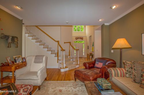 47 Fairwynds Dr, Lenox MA 01240-2729 exterior