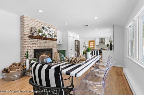 284 Pelican Rd, Middletown NJ 07748-3040 exterior