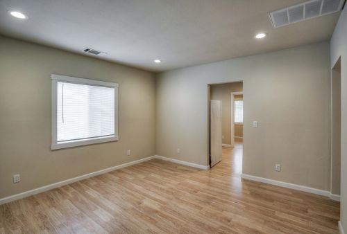 180 Empire St, San Jose CA 95112-3311 exterior