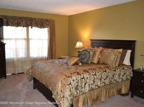 1902 Lilly Ln, Jackson Twp NJ 08527-4144 exterior