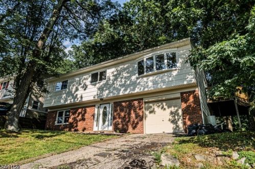 101 Pocono Trl, Hopatcong NJ  07843-1009 exterior