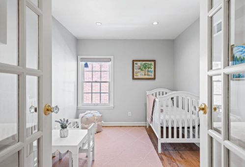 523 Carlisle Ave, Milwaukee WI 53217-4831 exterior