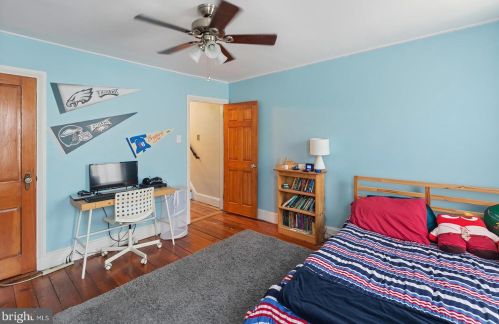 205 Carpenter St, Philadelphia PA 19146-2516 exterior