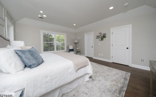 26 Minton Ave, Chatham Township NJ  07928-2740 exterior