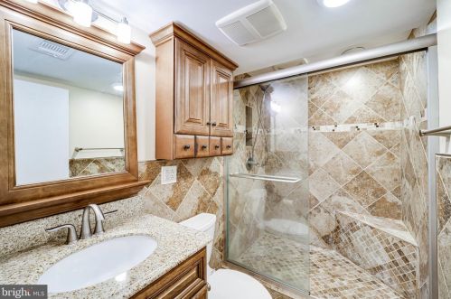 4110 Duvawn St, Alexandria VA 22310-2022 exterior