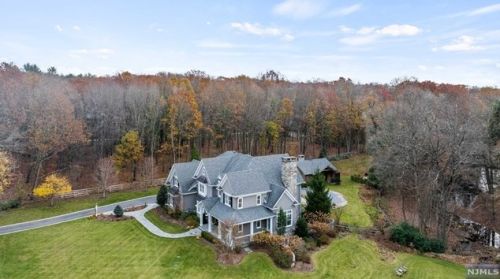 32 Ackerman Rd, Upper Saddle River NJ 07458 exterior