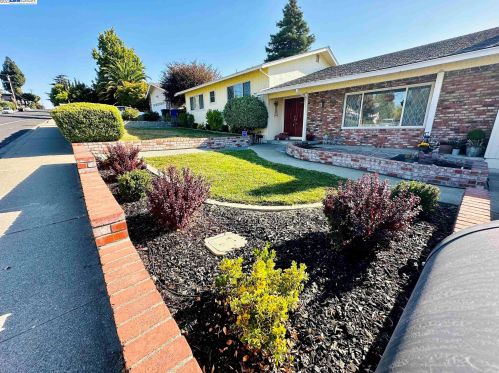 3671 Sanford St, Concord CA  94520-1356 exterior