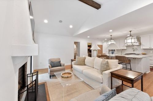 1856 Colland Dr, Atlanta GA 30318-2604 exterior