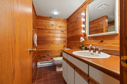 3521 Ohio Ave, Milwaukee WI 53207-2813 exterior