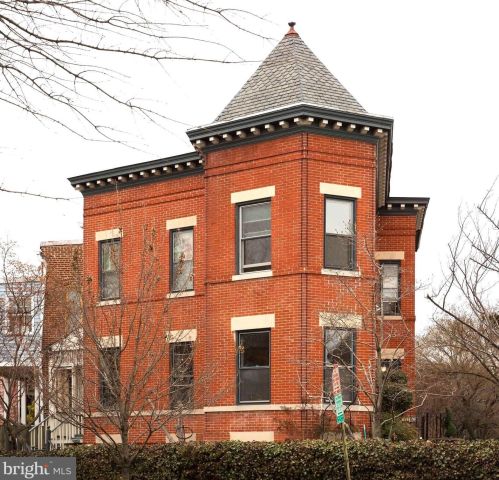 161 Kentucky Ave, Washington, DC 20003-1447