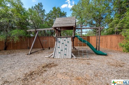 578 Winding River Ln, Spring Branch TX 78070-6382 exterior