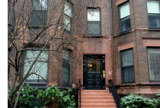 31 Bay State Rd, Boston MA  02215 exterior