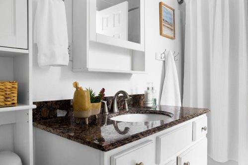 2450 Ashdale Dr, Austin TX  78757-8121 exterior