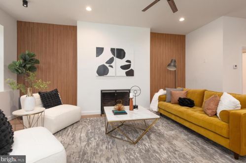 2037 Locust St, Philadelphia PA  19103-5613 exterior