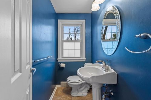 250 Chapel Ridge Rd, Pittsburgh PA  15238-1832 exterior