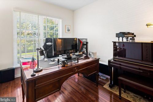 13 Meetinghouse Ct, Princeton NJ 08540-7730 exterior