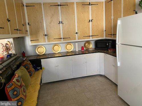 2261 37 St, Camden NJ 08110-2207 exterior