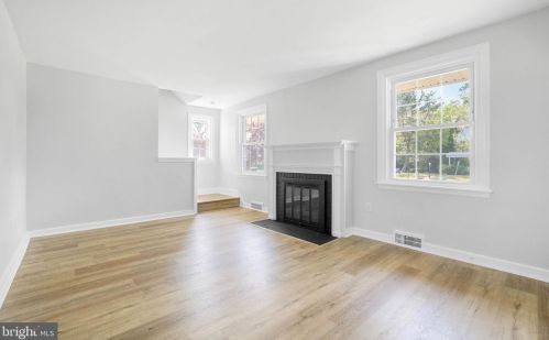 720 Irvington Pl, Chester PA 19013-5213 exterior