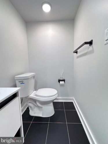 1639 Jackson St, Philadelphia PA 19145-3617 exterior