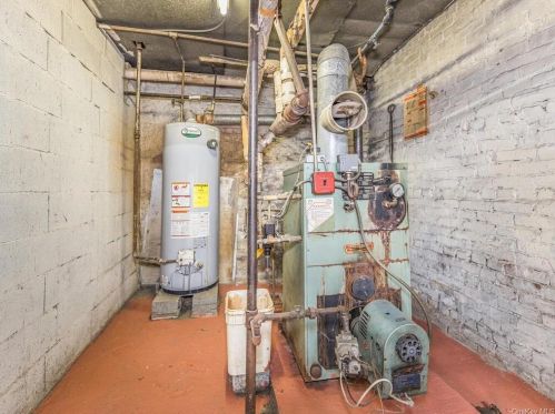 2224 Valentine Ave, Bronx NY 10458-7139 exterior