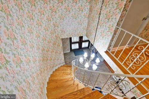 3883 Dempsey Ln, Huntingdon Valley PA  19006-1901 exterior