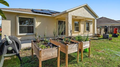 532 Mccomb Ave, Fort Pierce FL 34953-3812 exterior