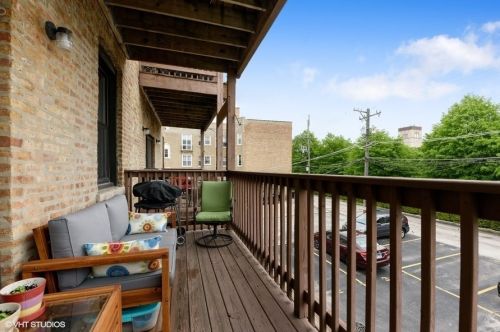 4735 Damen Ave, Chicago IL  60625-1479 exterior