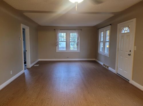 3308 Maple Grove Rd, Meskegon MI 49441-4138 exterior