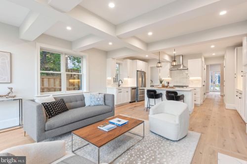 803 Cameron St, Alexandria VA  22314-2410 exterior