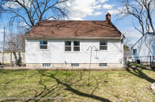 1806 Linden St, East Lansing MI 48823-3722 exterior