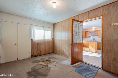 1221 Cinnabar Ave, Phoenix AZ 85020-1816 exterior