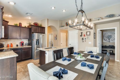 5623 27 Dr, Phoenix AZ 85053-1725 exterior