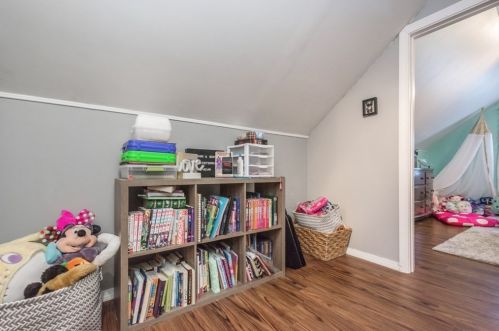 2 Ontario St, Worcester MA 01606-1873 exterior